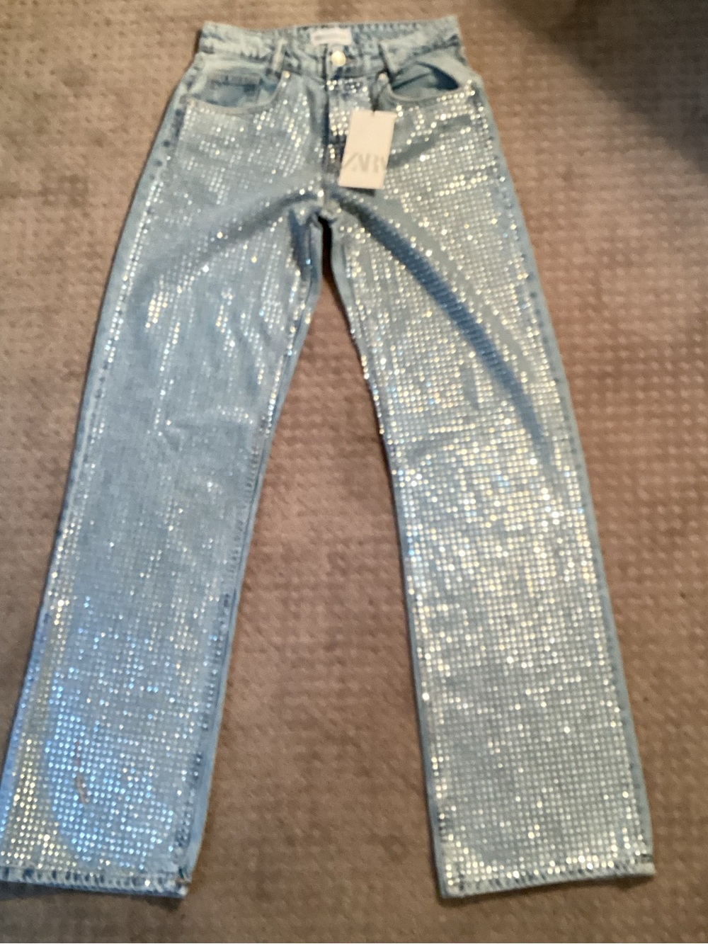 Zara 🆕 Rhinestone Studs on light blue wide Leg Jeans, 10”rise, sz4